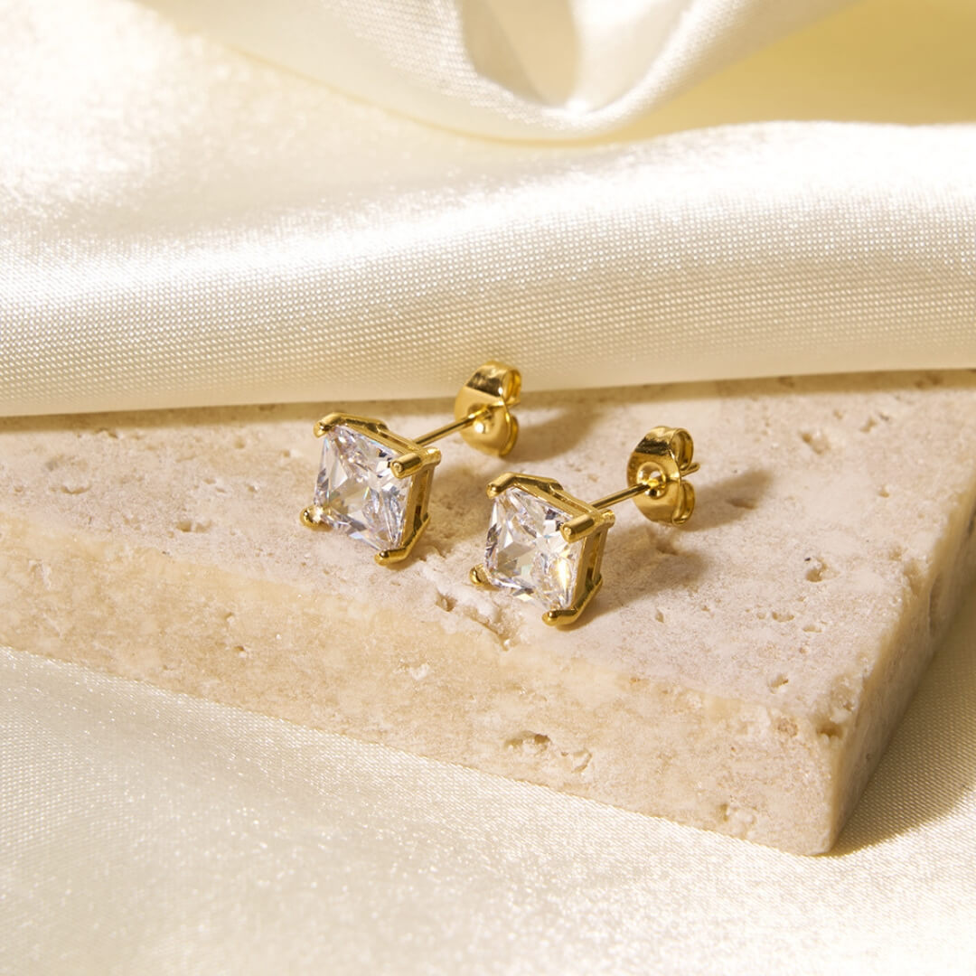 Mila Stud Earrings